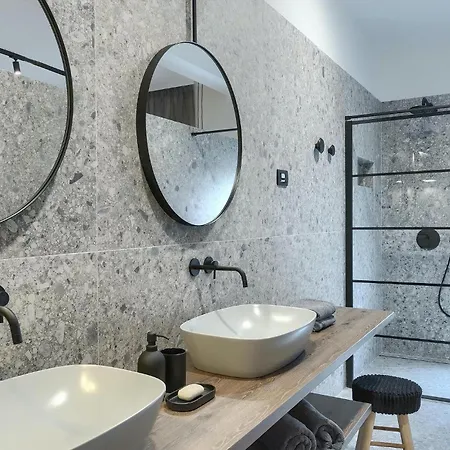 Viktor Tireli Holiday home Krsan