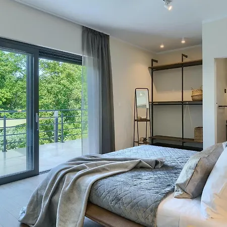 Viktor Tireli Prázdninový dům