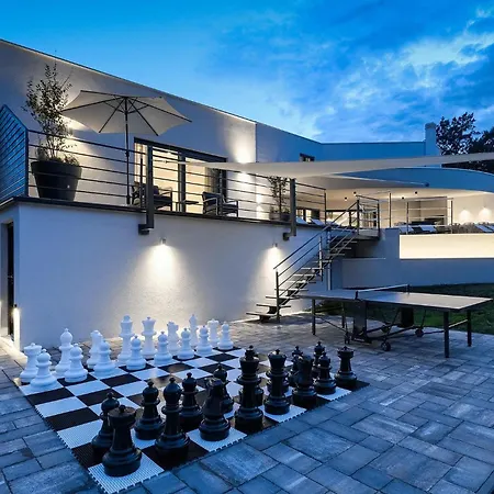 Viktor Tireli * Krsan