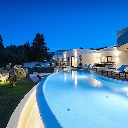 Viktor Tireli Holiday home *