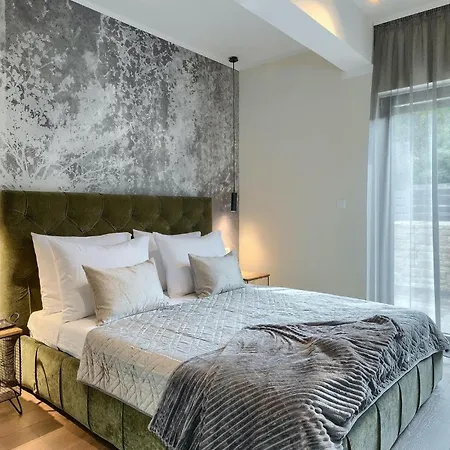 Holiday home Viktor Tireli