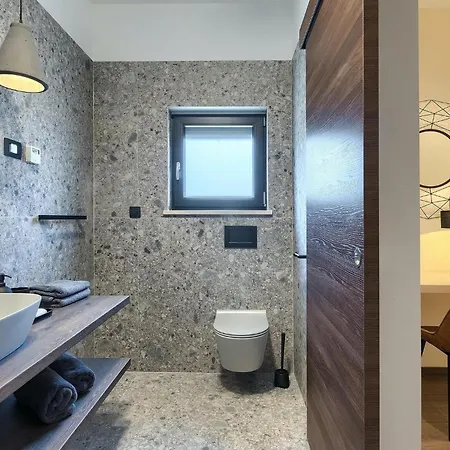 Viktor Tireli * Krsan